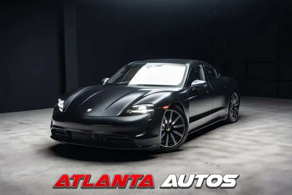 2020 Porsche Taycan Turbo's photo