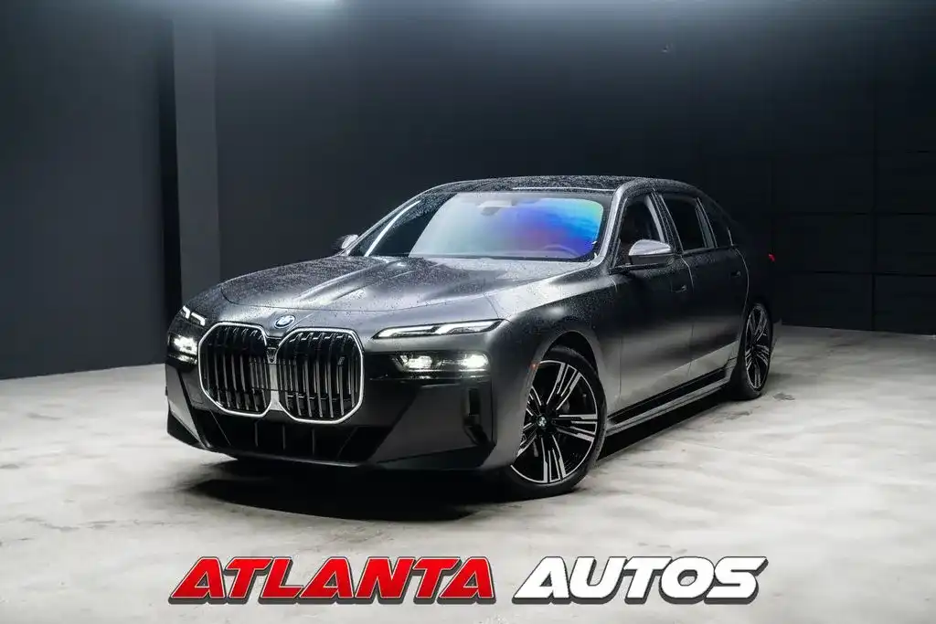 2023 BMW i7 xDrive60 Sedan's photo