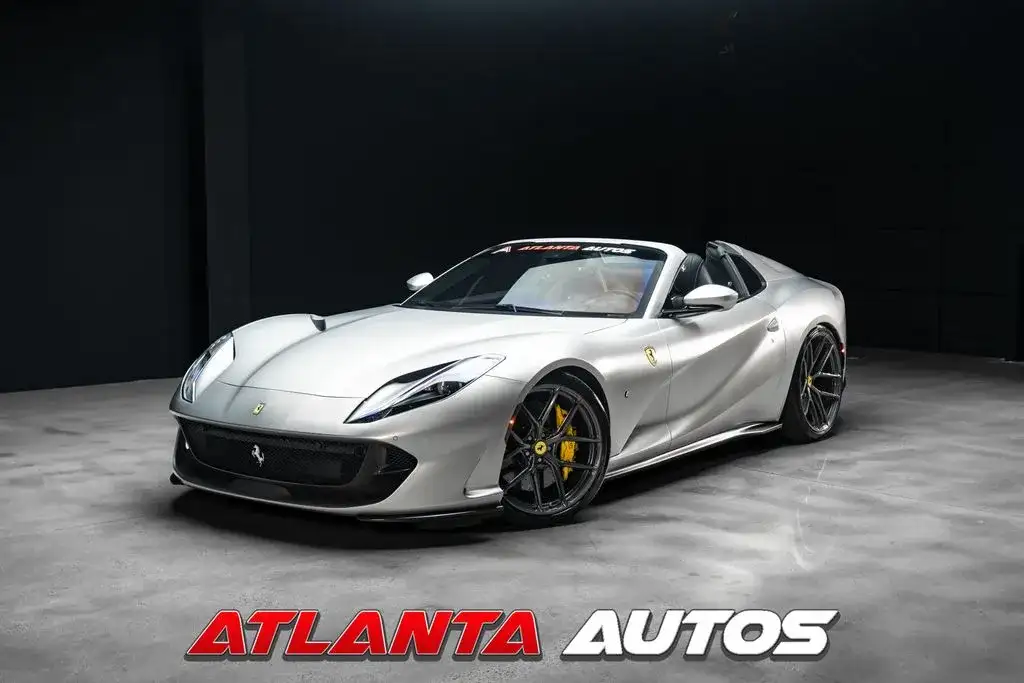 2021 Ferrari 812 Base's photo