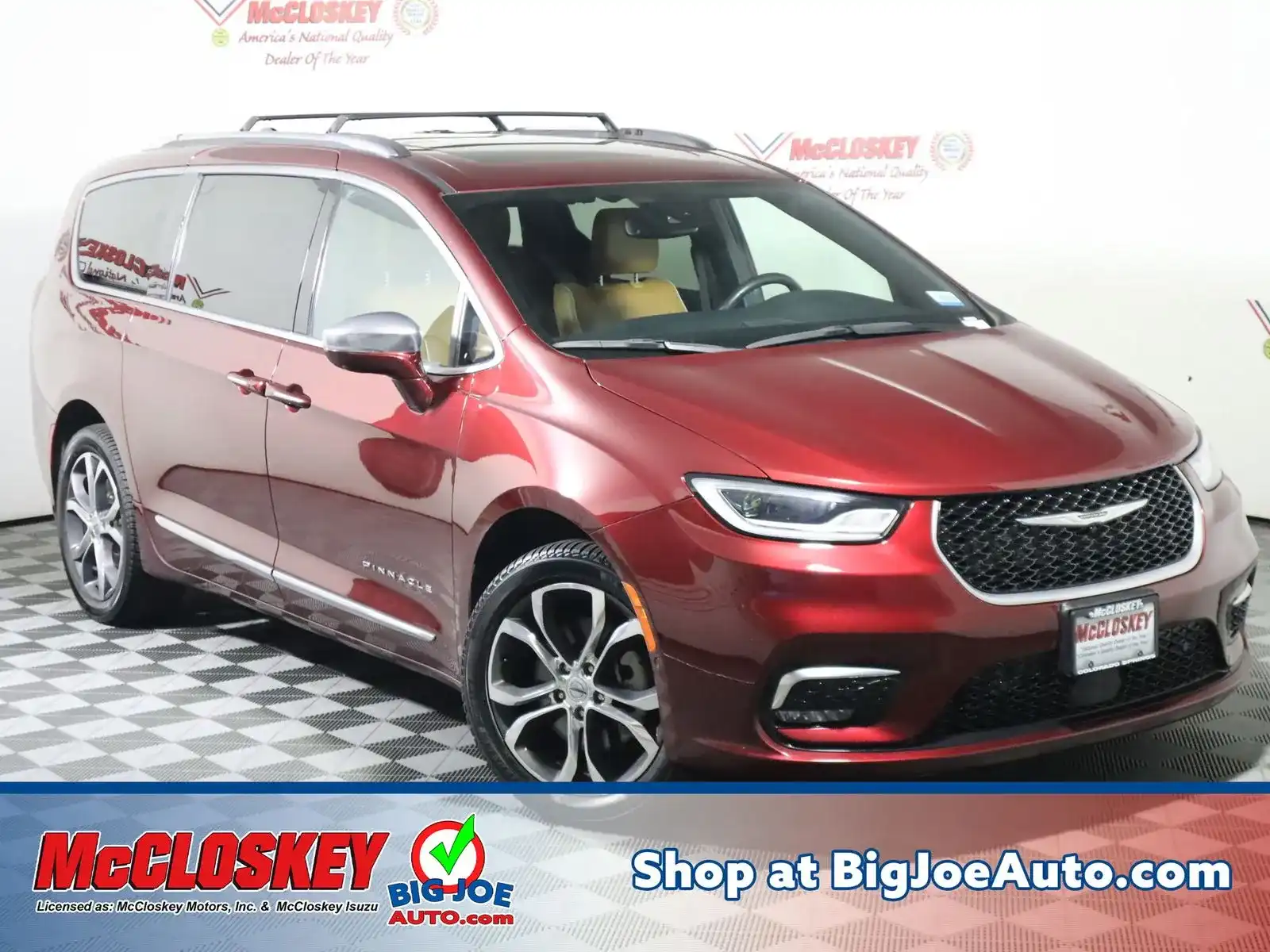 2022 Chrysler Pacifica Pinnacle's photo