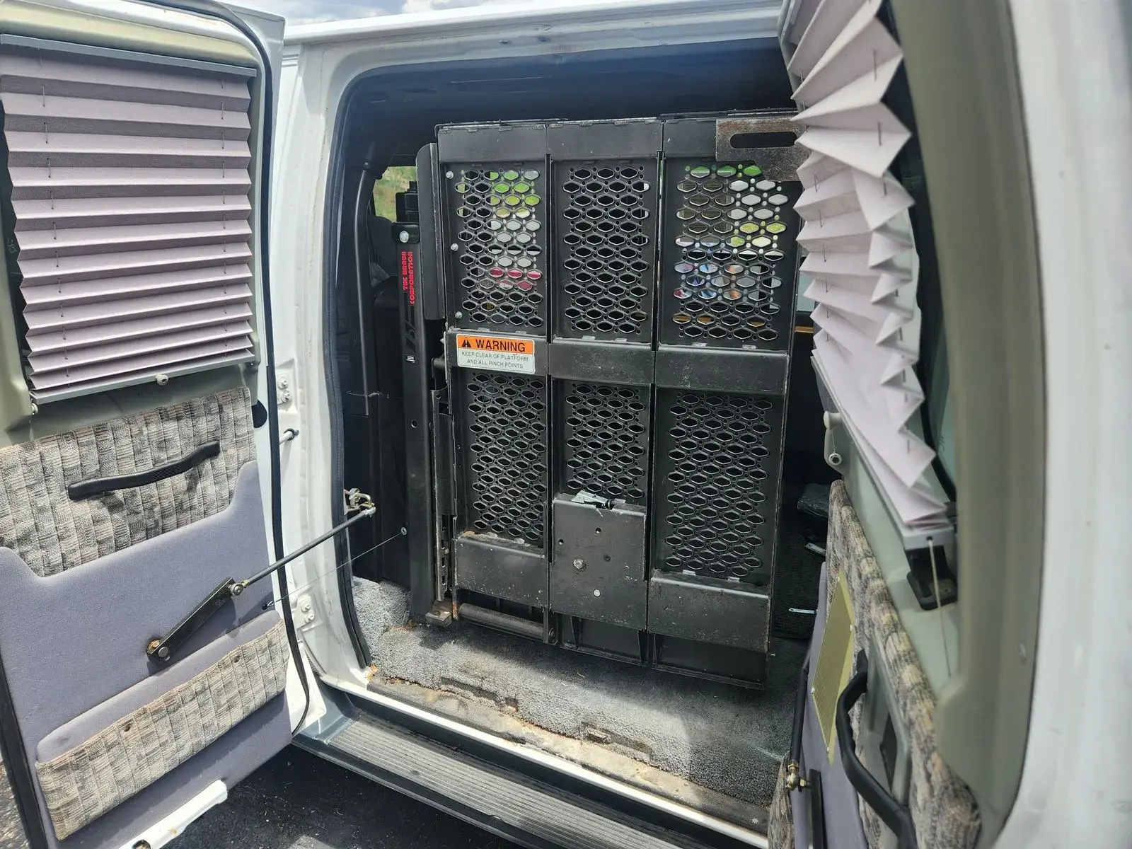 2000 Ford E-Series undefined photo 4