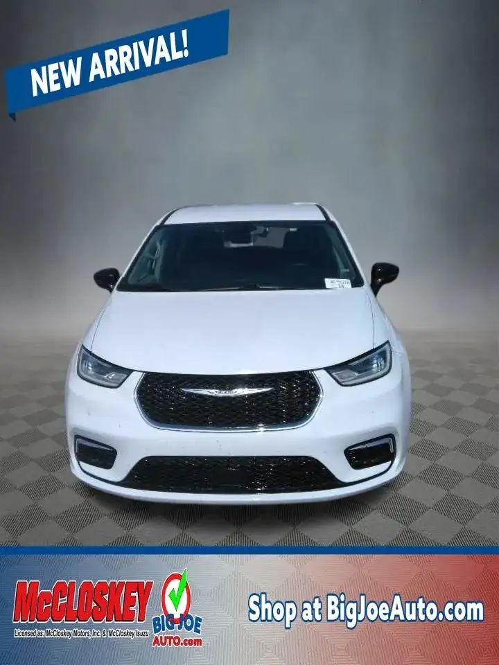 2024 Chrysler Pacifica Touring L's photo