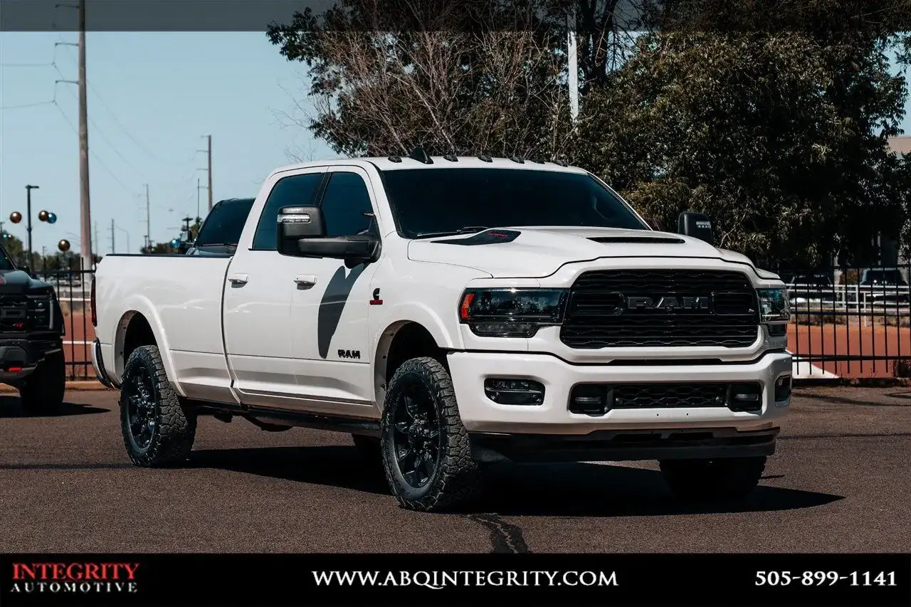 2024 RAM 3500 Limited 4X4 Crew Cab LWB's photo