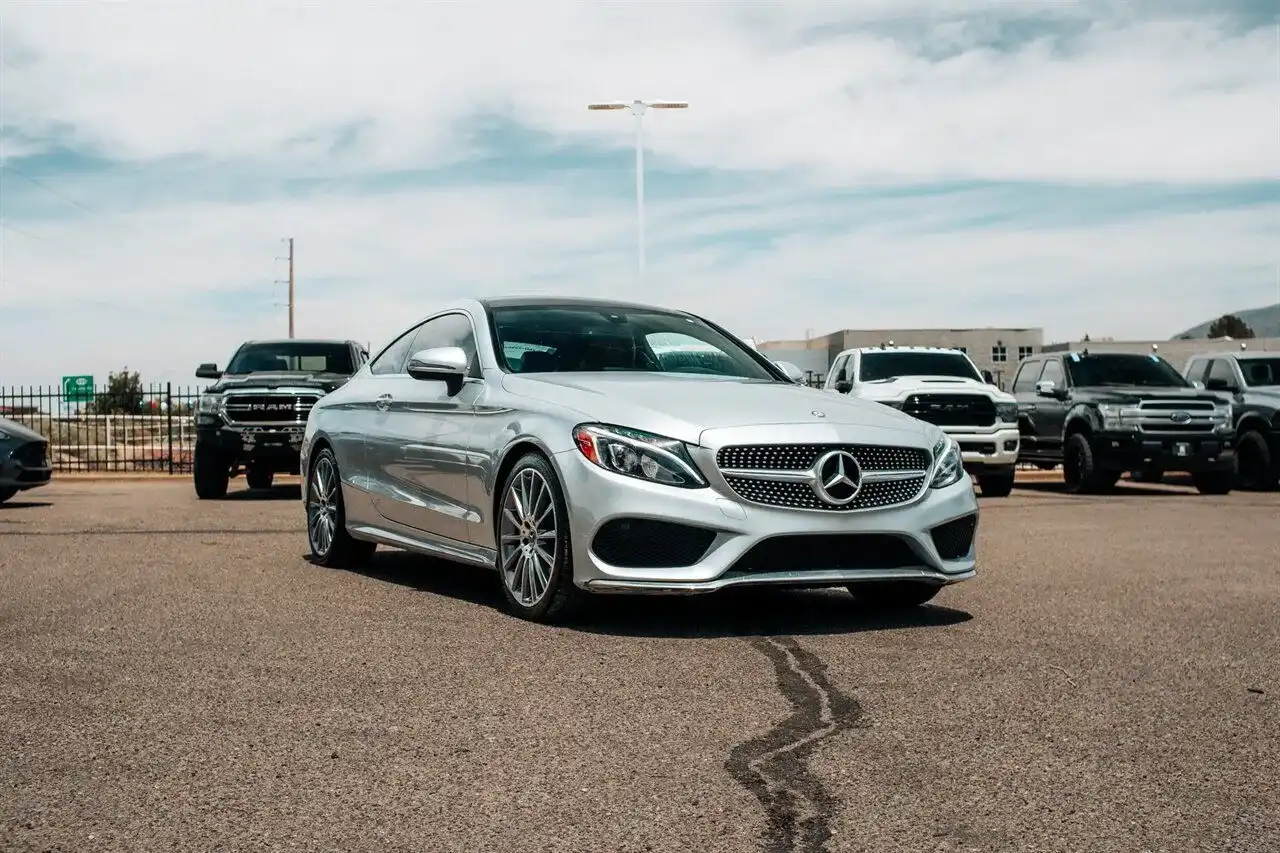 2017 Mercedes-Benz C-Class C300's photo
