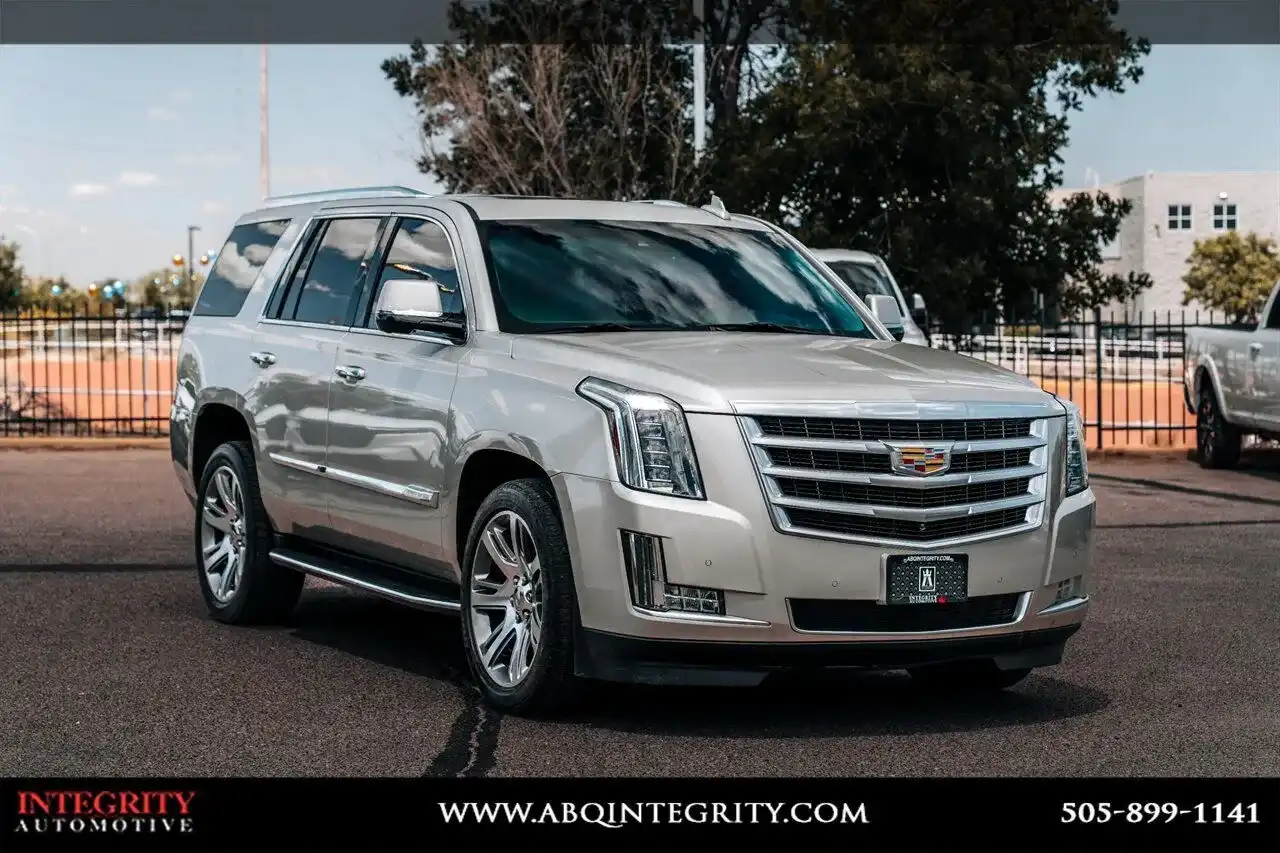 2016 Cadillac Escalade AWD Luxury's photo