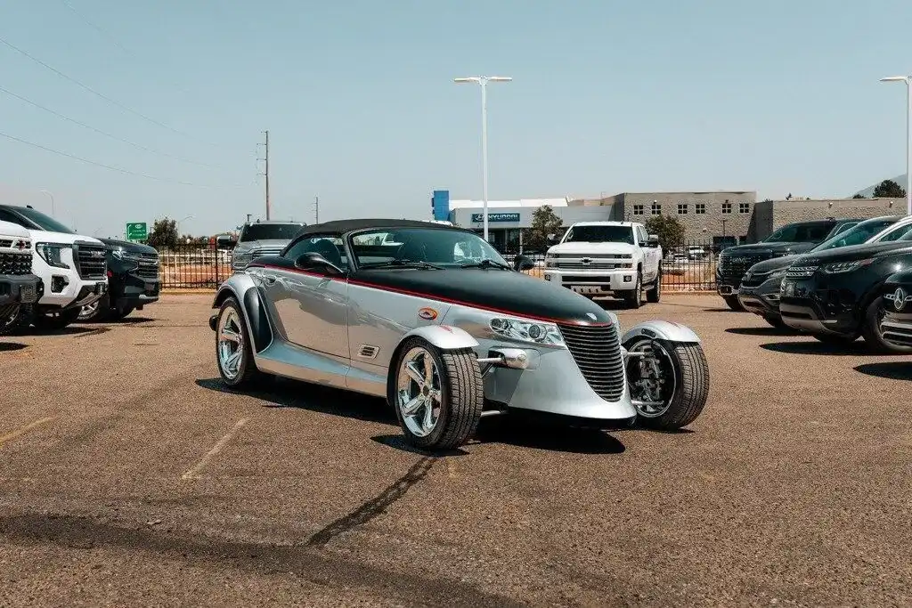 2001 Plymouth Prowler Base's photo