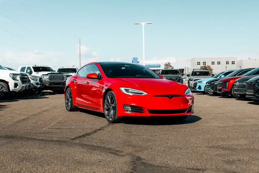 2021 Tesla Model S Performance's photo