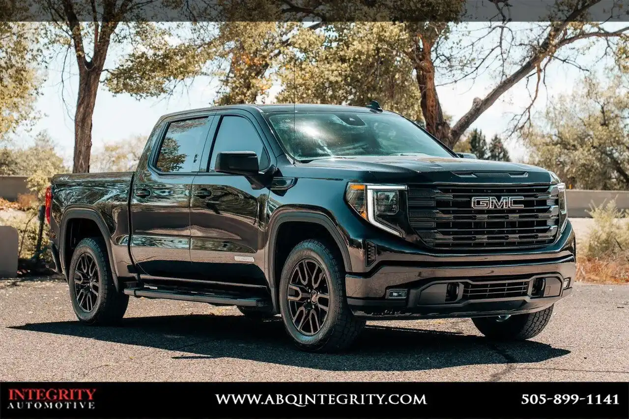 2024 GMC Sierra Elevation 4WD Crew Cab Standard Box's photo