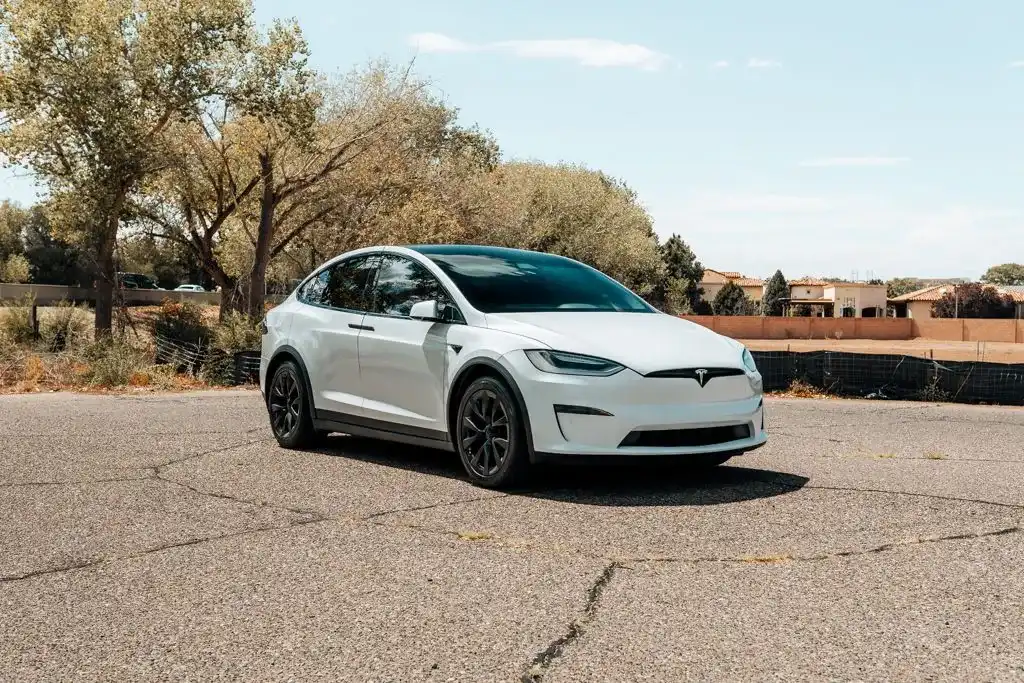2022 Tesla Model X Plaid's photo