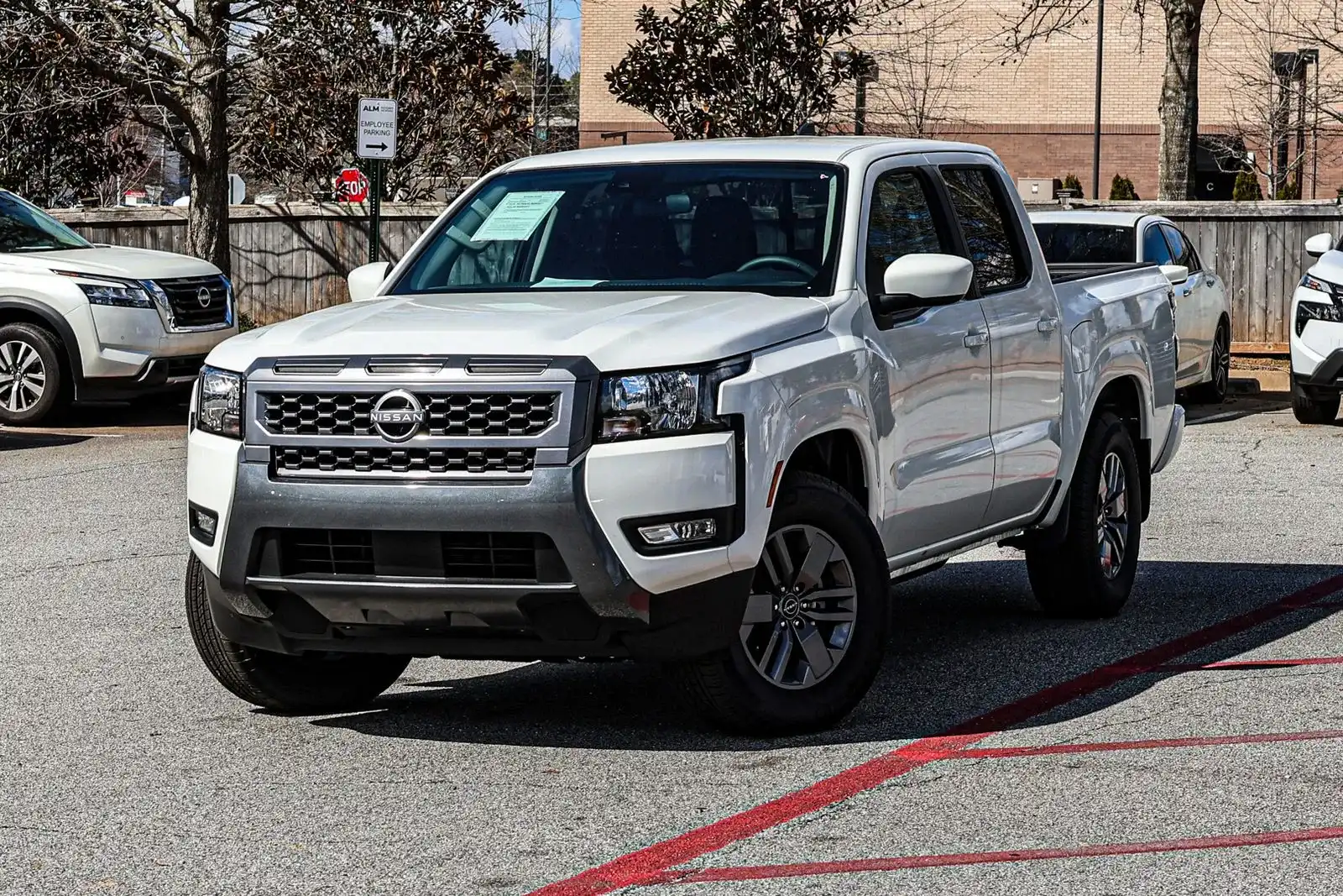 2025 Nissan Frontier SV Crew Cab 2WD SWB's photo