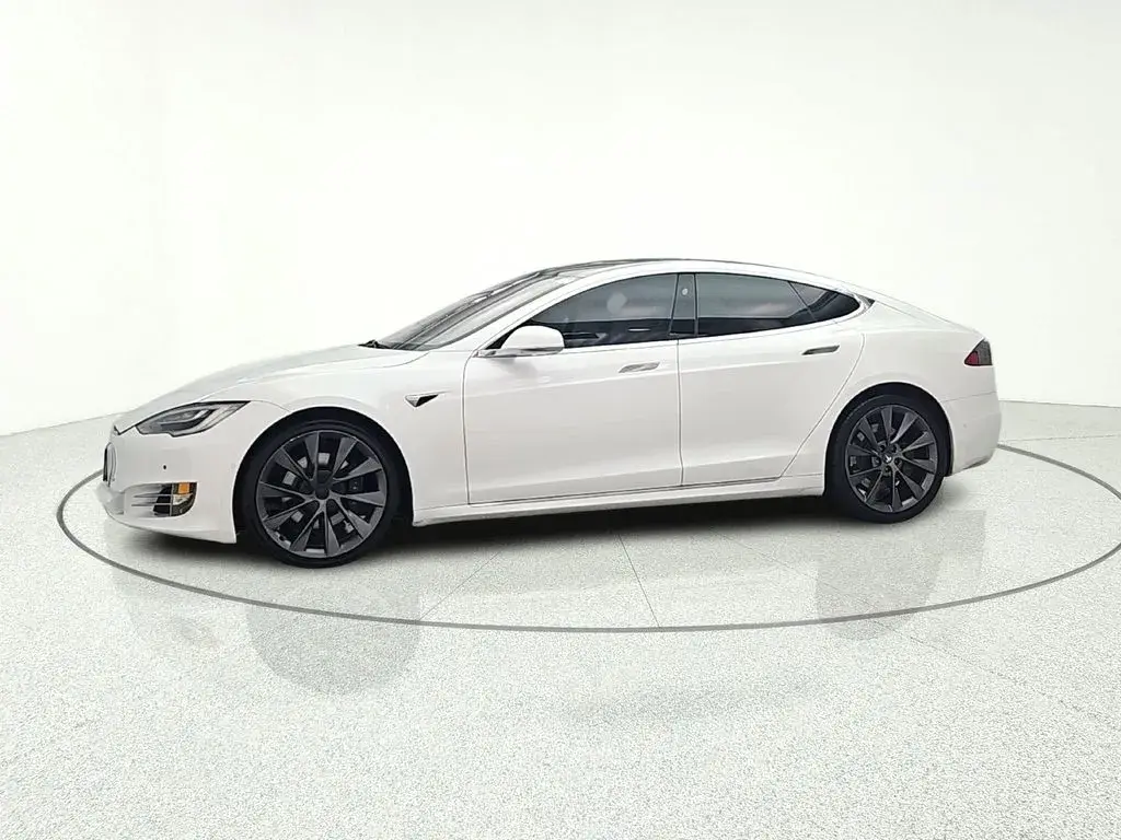 2021 Tesla Model S Long Range Plus photo 4