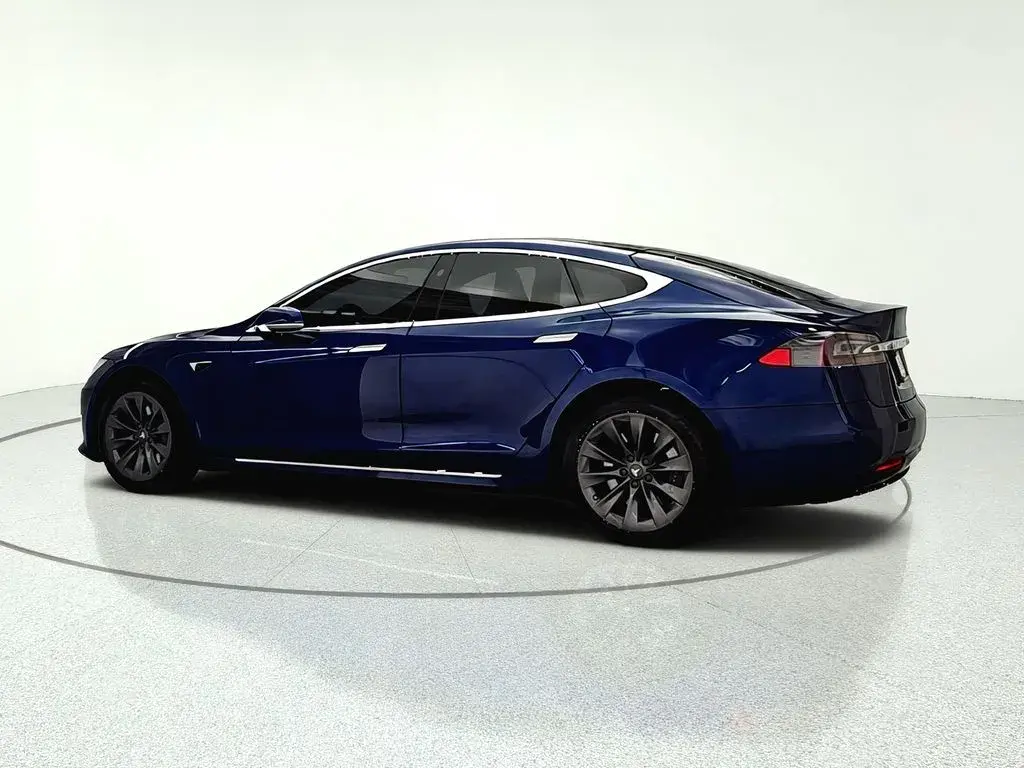 2020 Tesla Model S Long Range photo 4