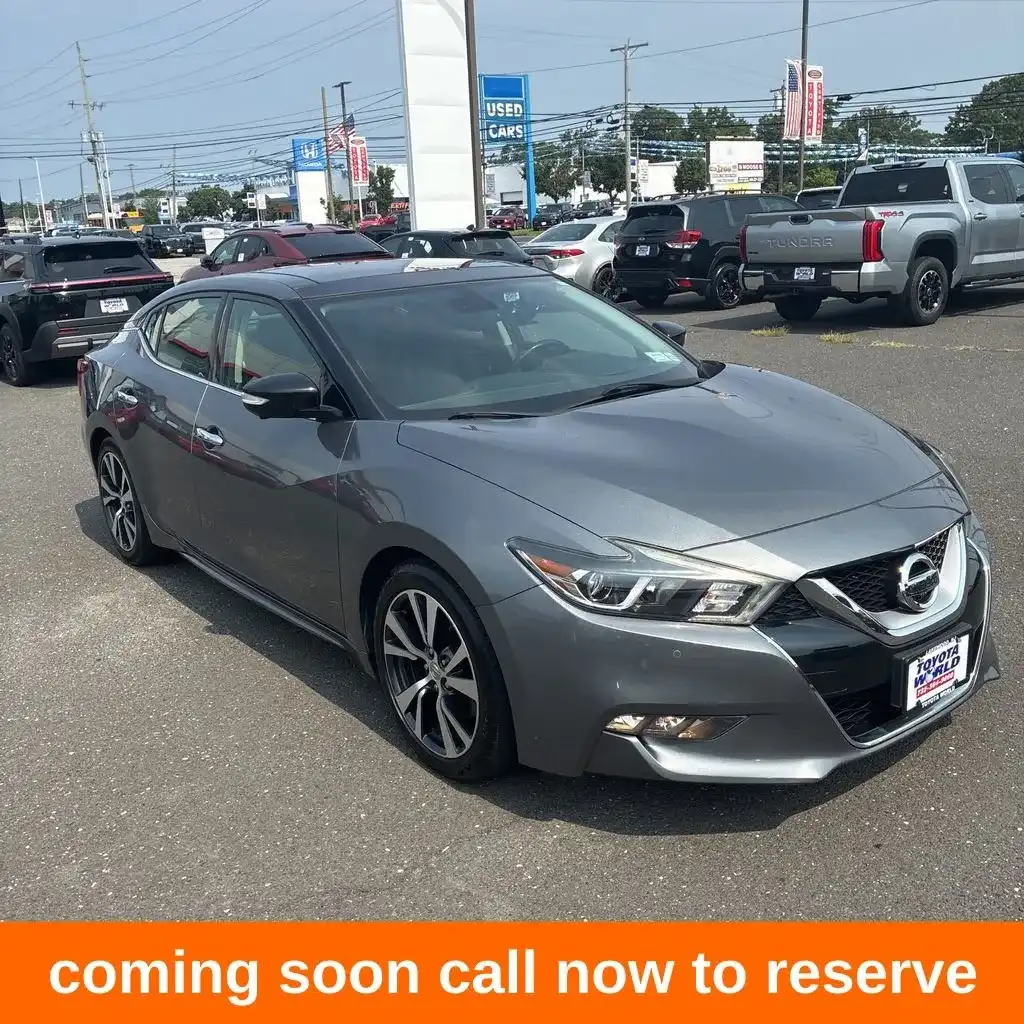 2017 Nissan Maxima Platinum's photo