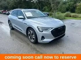 2022 Audi e-tron 95 kWh Premium quattro's photo
