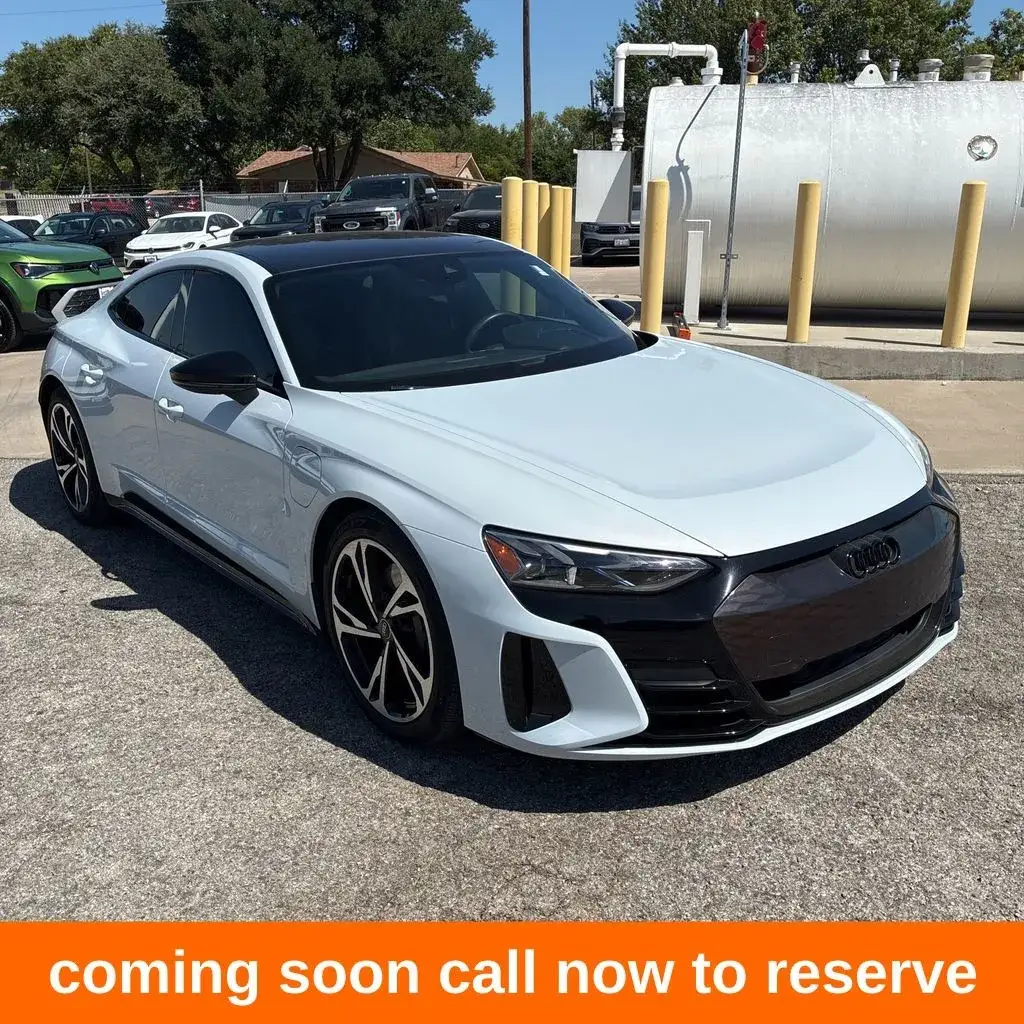 2023 Audi e-tron GT Premium Plus quattro photo 1