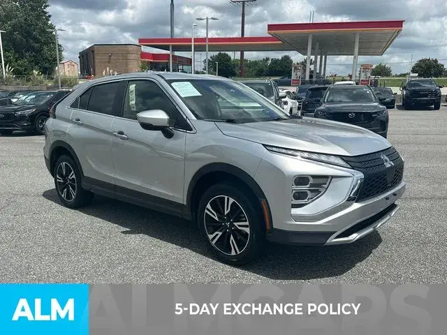 2024 Mitsubishi Eclipse Cross SE S-AWC photo 3