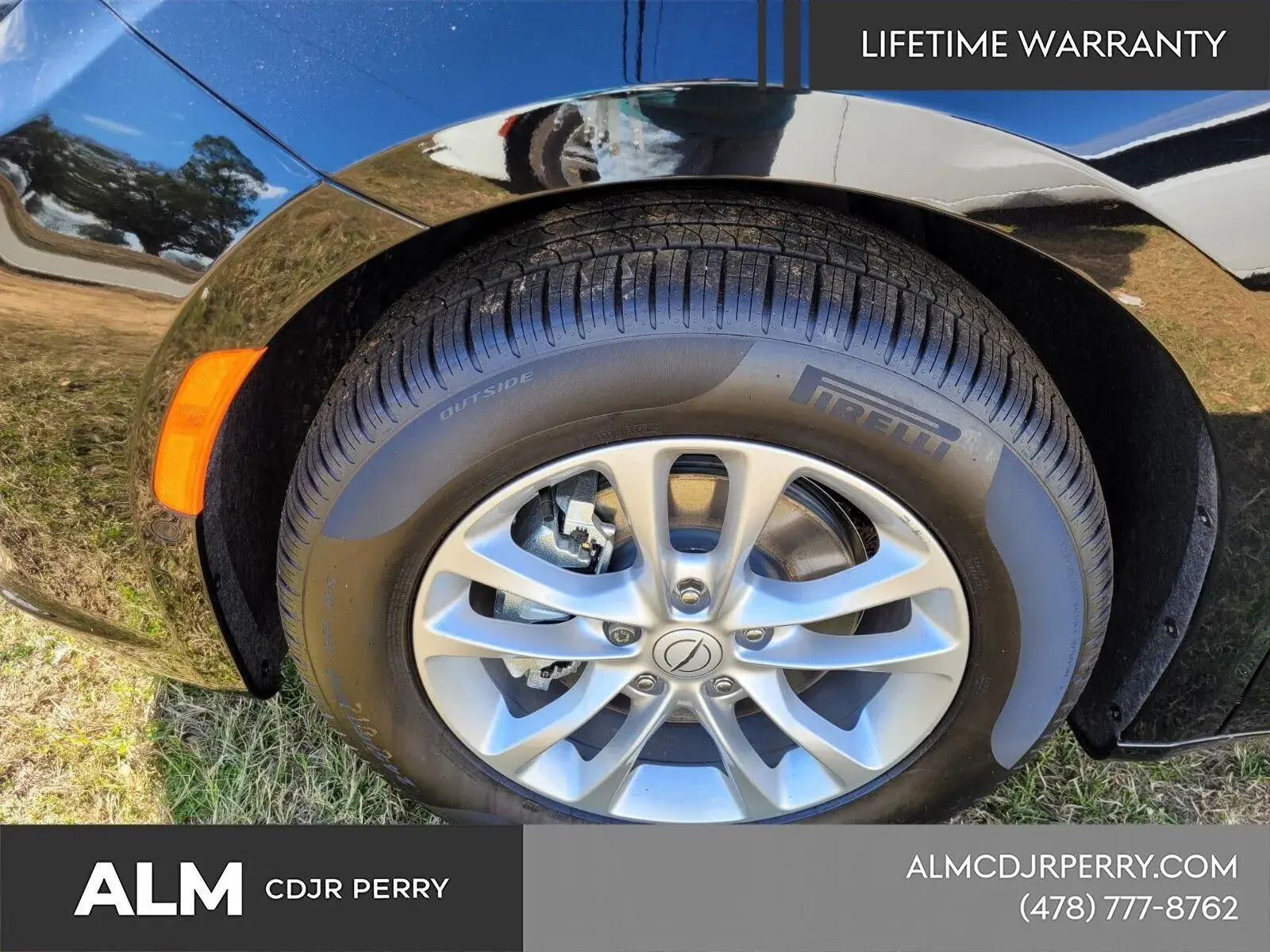 2026 Chrysler Pacifica Select photo 3