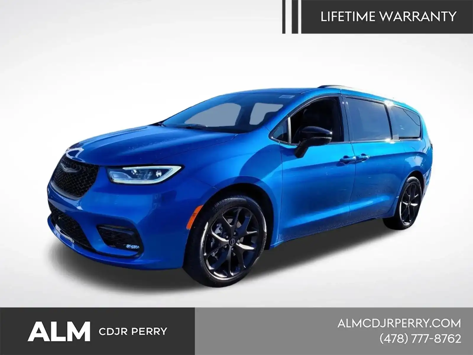 2026 Chrysler Pacifica Limited's photo
