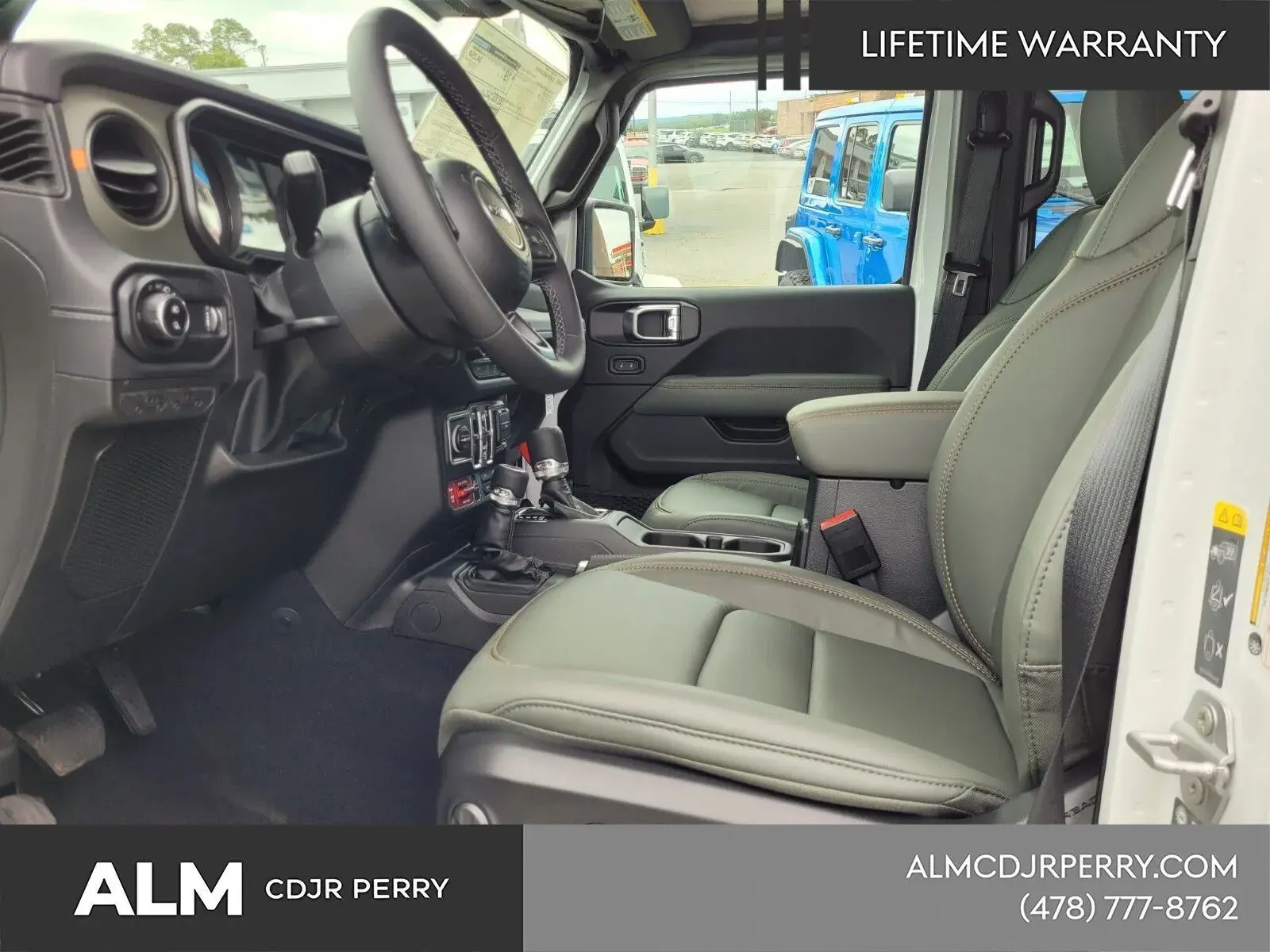 2025 Jeep Gladiator Mojave Auto photo 3