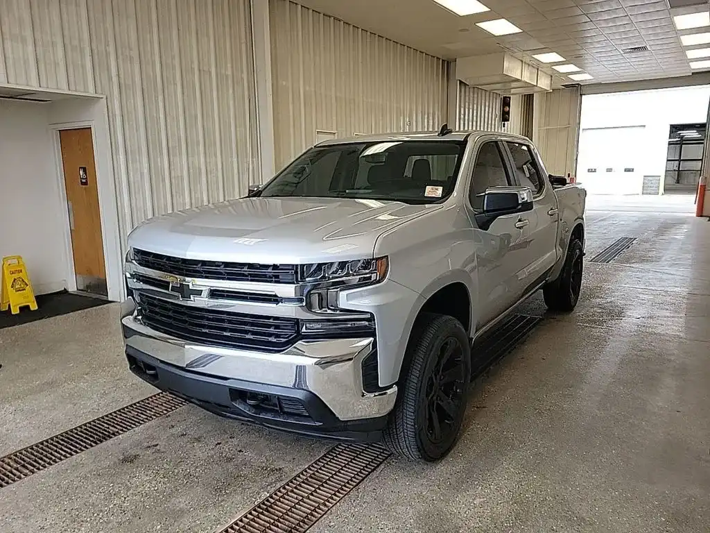 2020 Chevrolet Silverado 1500 LT 4WD Crew Cab Short Box's photo