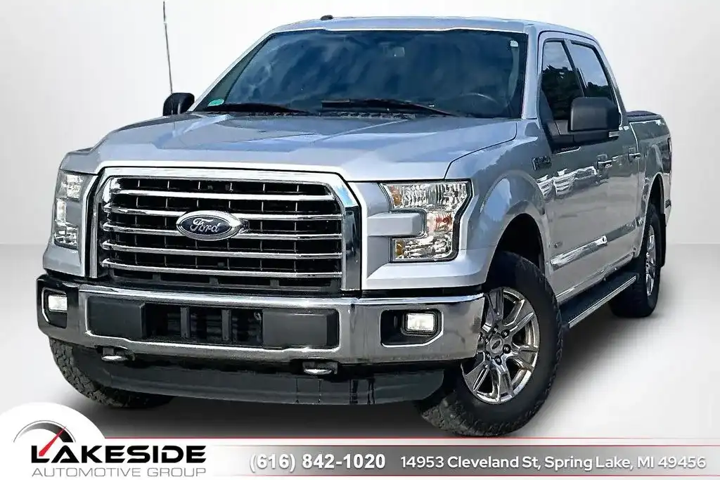 2015 Ford F-150 XLT 4WD SuperCrew 145 in's photo