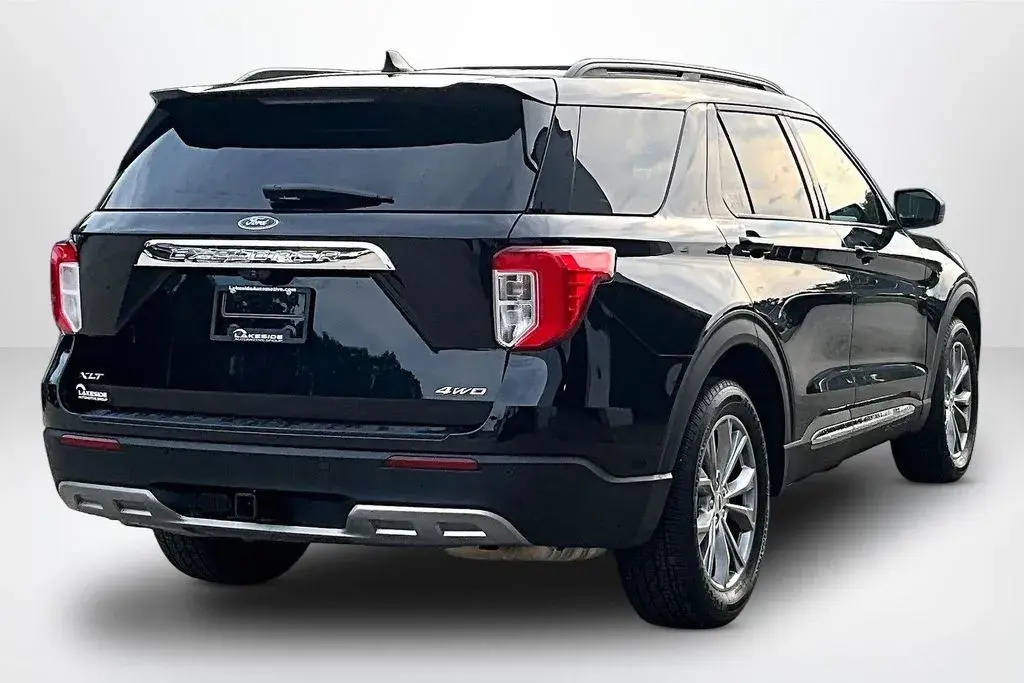 2022 Ford Explorer XLT 4WD photo 5