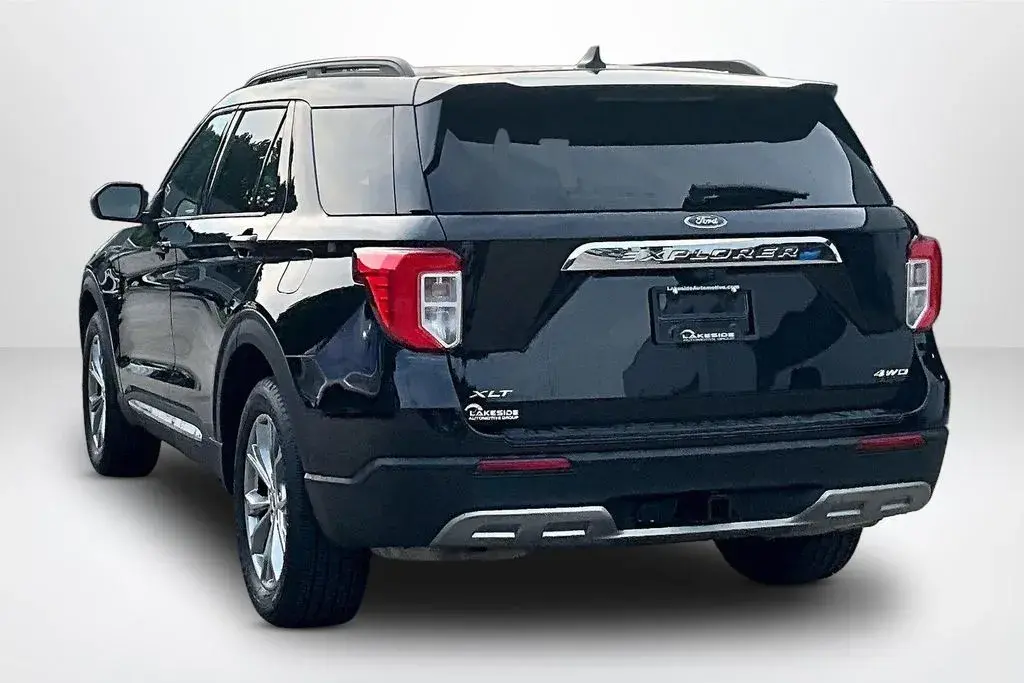 2022 Ford Explorer XLT 4WD photo 4