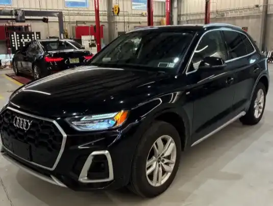 2023 Audi Q5 45 Premium's photo