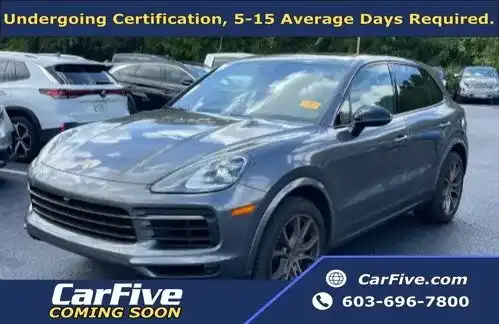 2023 Porsche Cayenne Platinum Edition's photo