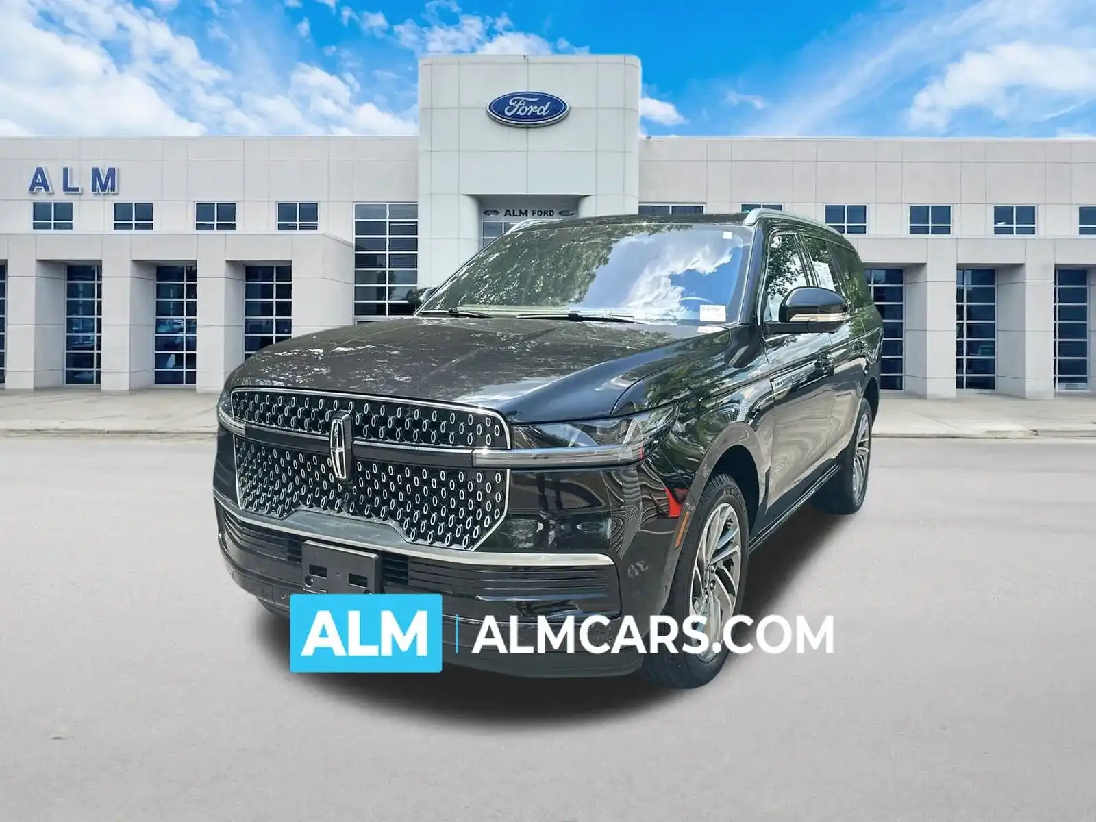 2025 Lincoln Navigator Reserve 4WD's photo