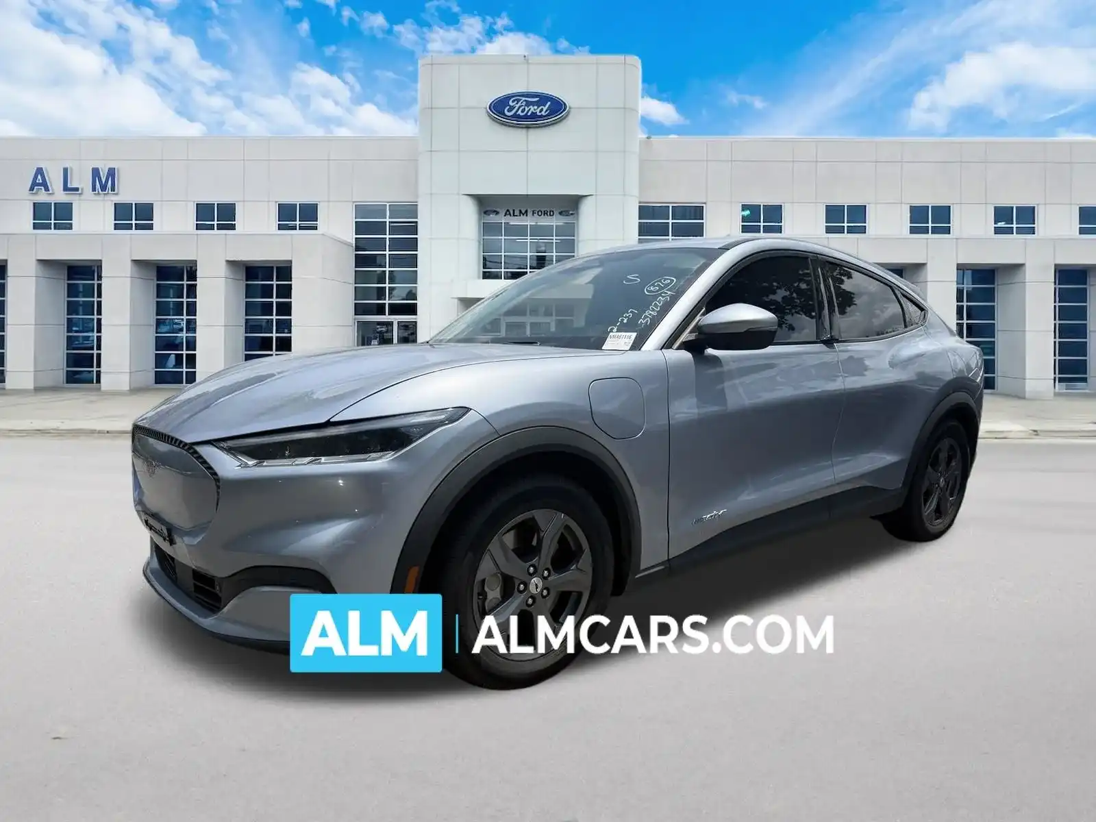2022 Ford Mustang-Mach-e Select's photo