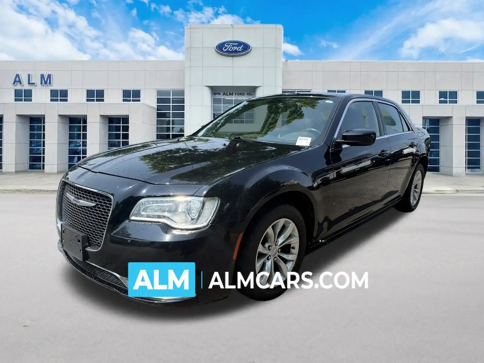 2015 Chrysler 300 Limited V6's photo