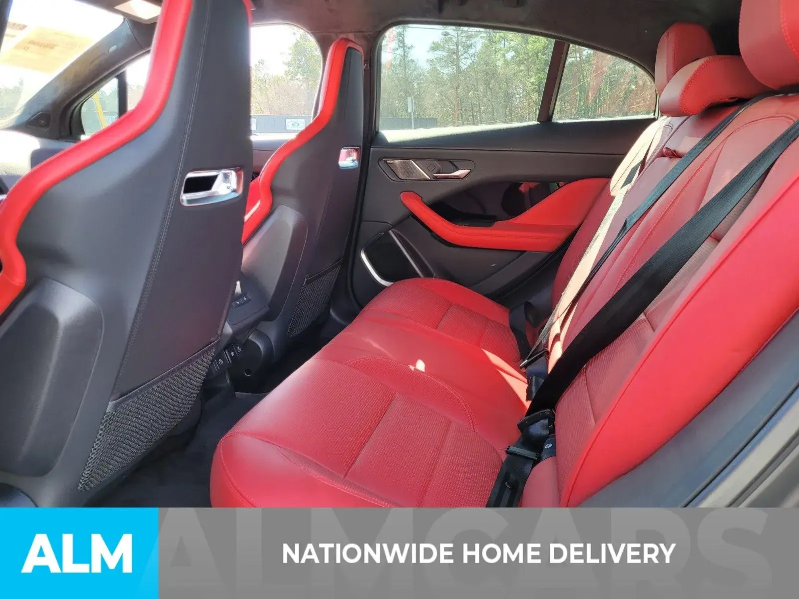 2024 Jaguar I-PACE EV 400 R-Dynamic HSE photo 4