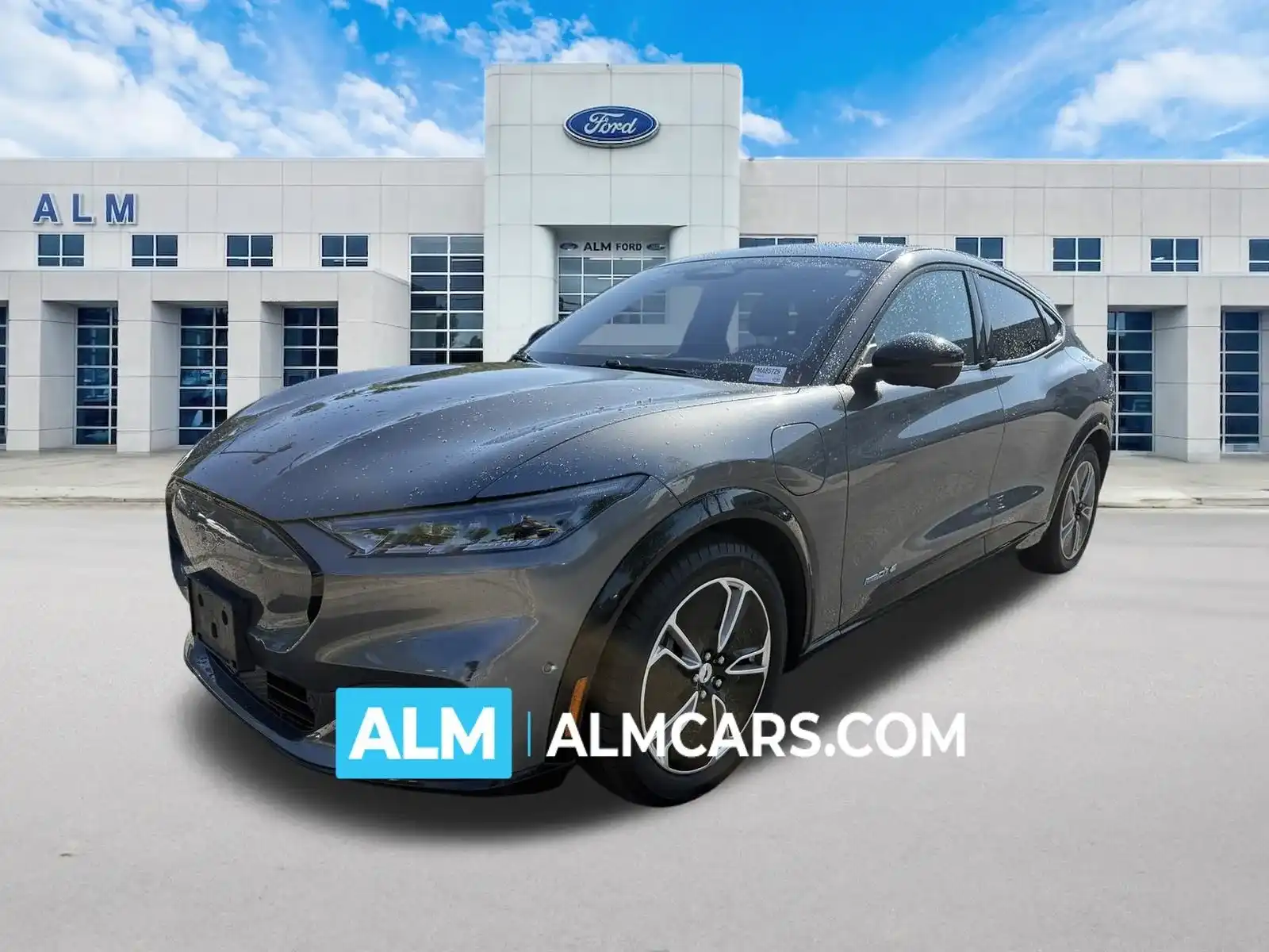 2023 Ford Mustang-Mach-e Premium's photo