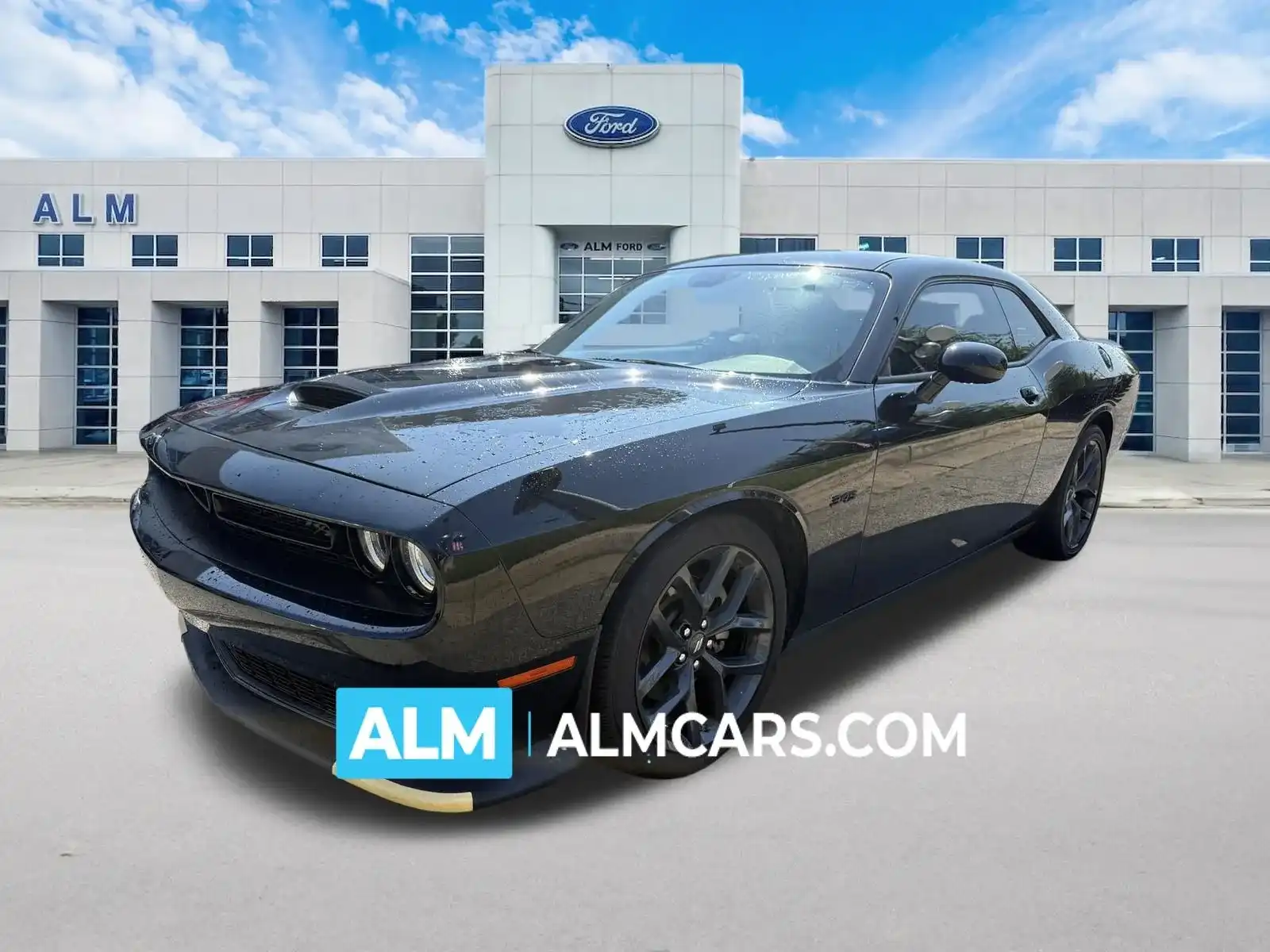 2023 Dodge Challenger R/T's photo