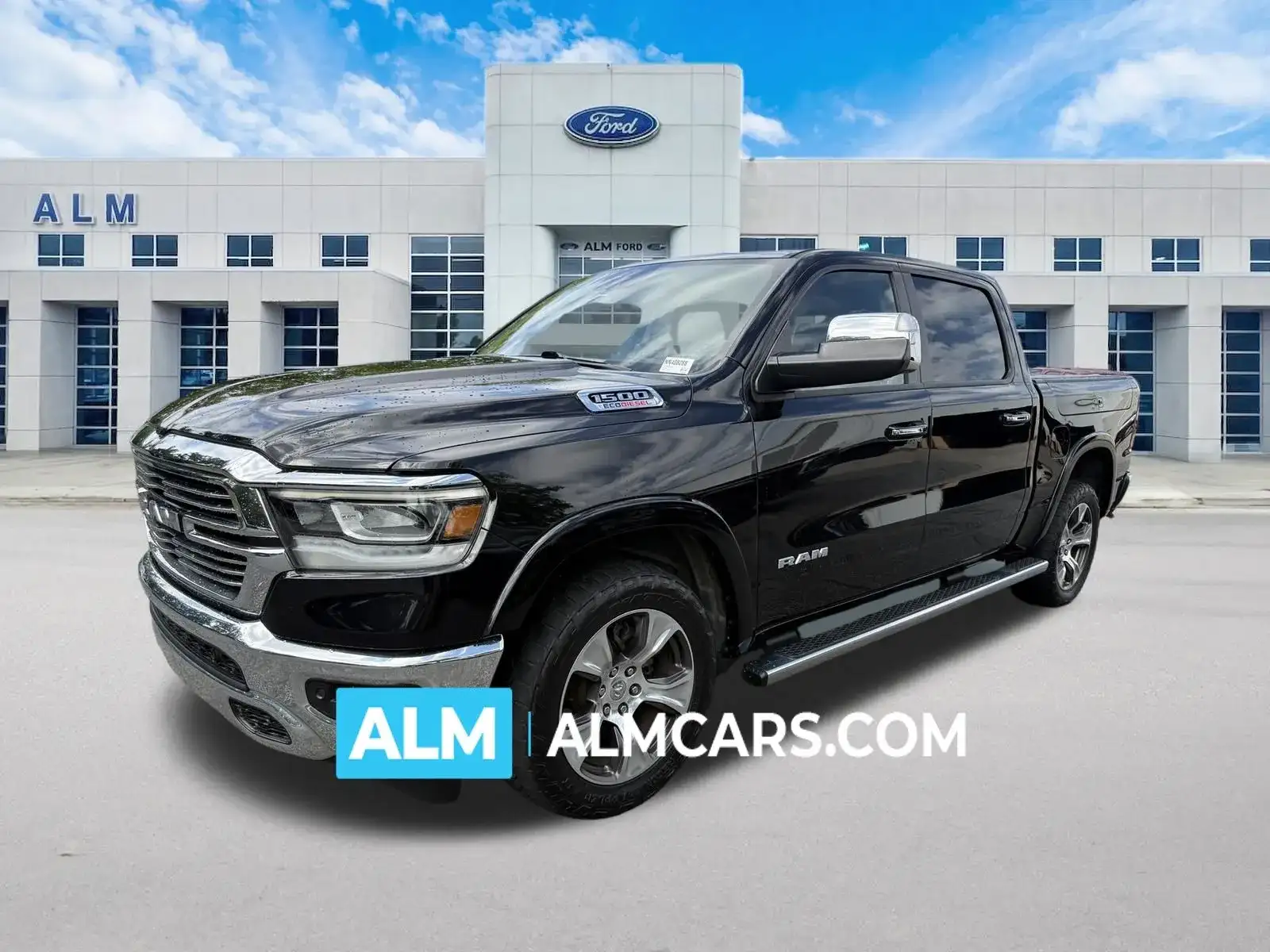 2022 RAM 1500 Laramie Crew Cab 5'7's photo