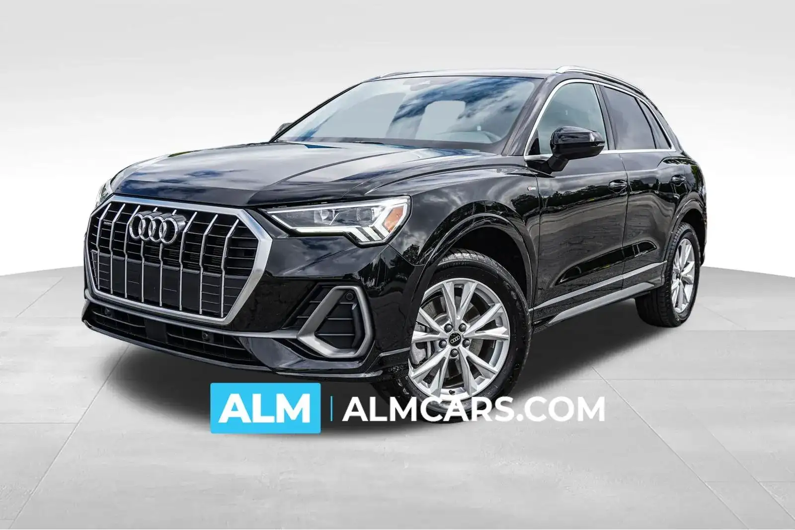 2025 Audi Q3 45 TFSI S Line Premium quattro's photo