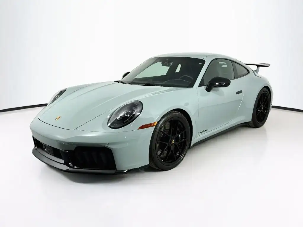 2025 Porsche 911 Carrera 4 GTS Coupe's photo