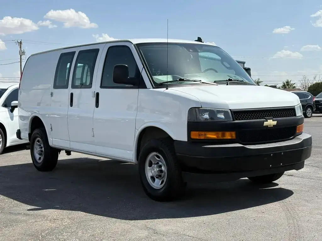 2021 Chevrolet Express Work Van HD 2500 photo 1