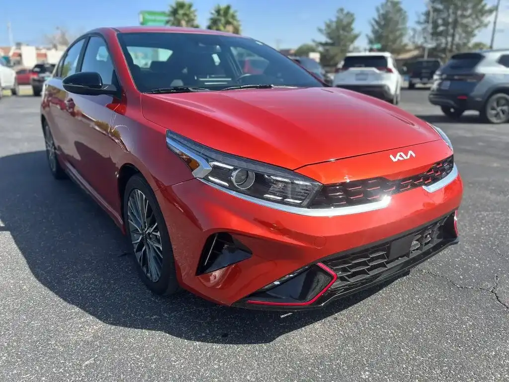 2023 Kia Forte GT-Line Auto's photo