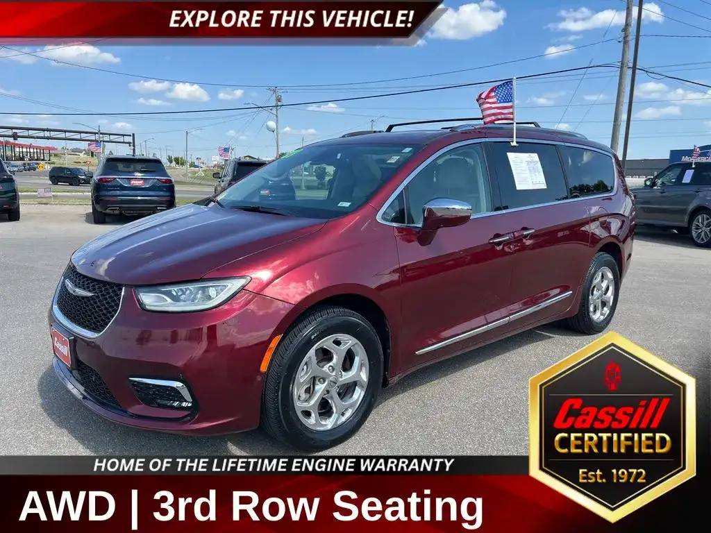 2021 Chrysler Pacifica Limited's photo