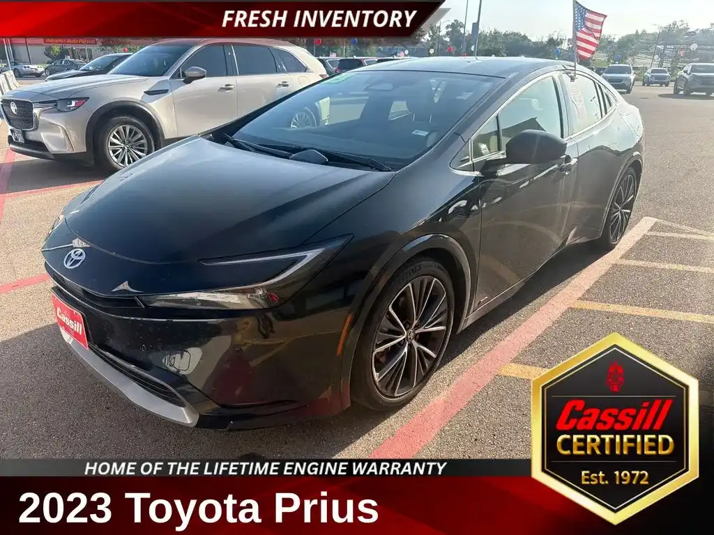 2023 Toyota Prius XLE AWD's photo