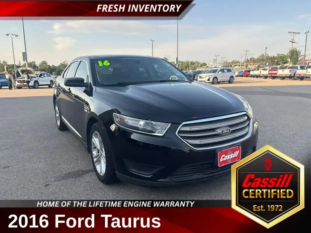 2016 Ford Taurus SE FWD's photo