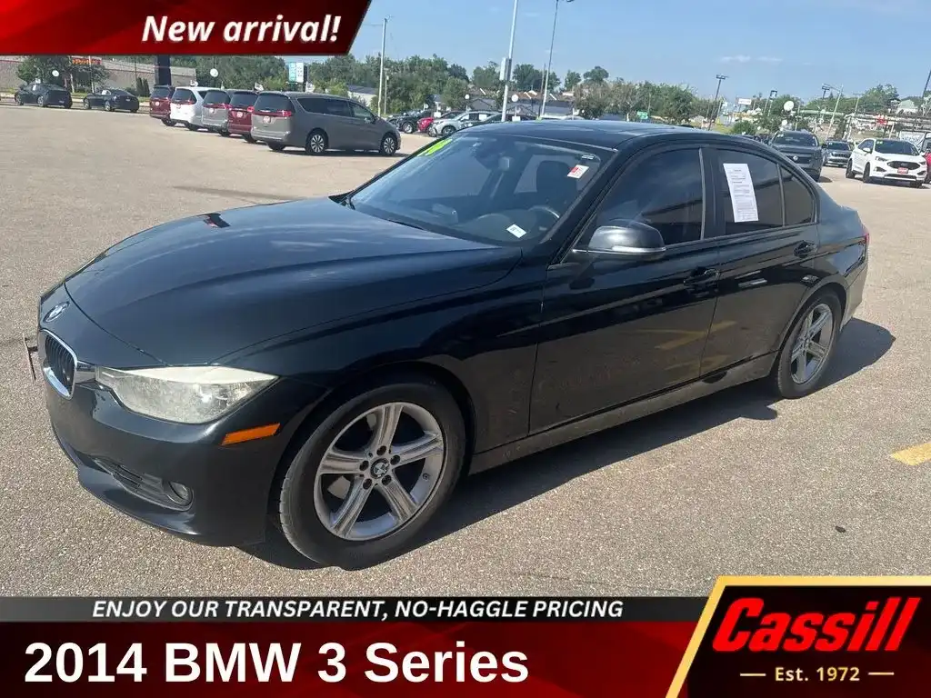 2014 BMW 3 Series 328i Sedan's photo