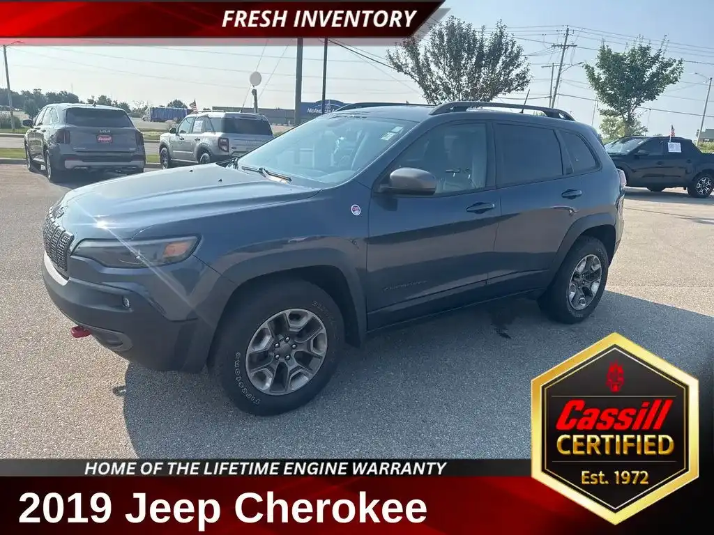 2019 Jeep Cherokee Trailhawk 4X4's photo