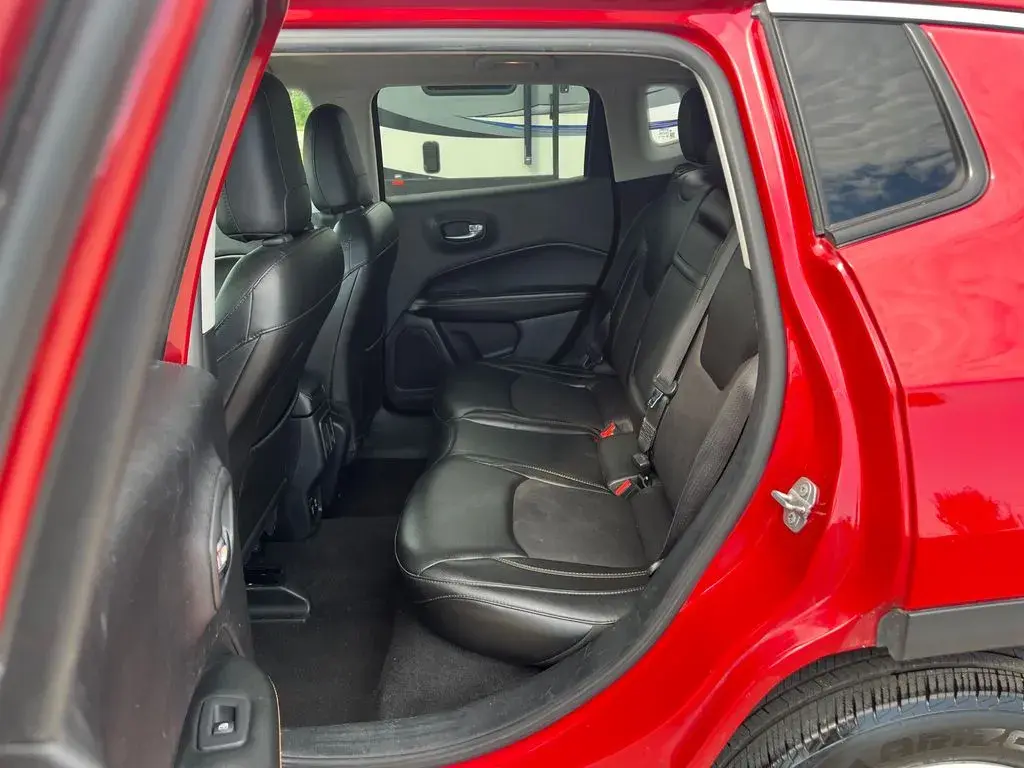 2018 Jeep Compass Latitude 4WD photo 5