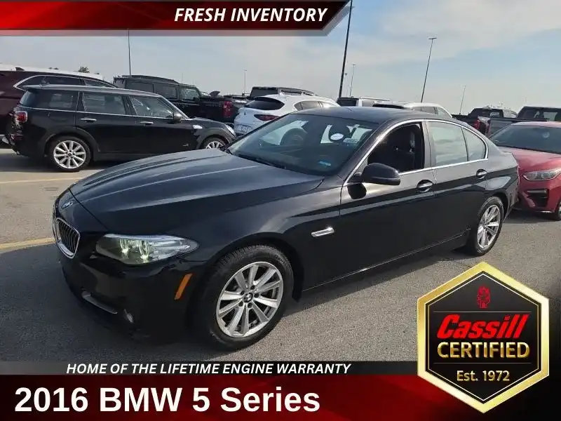 2016 BMW 5 Series 528i xDrive Sedan's photo