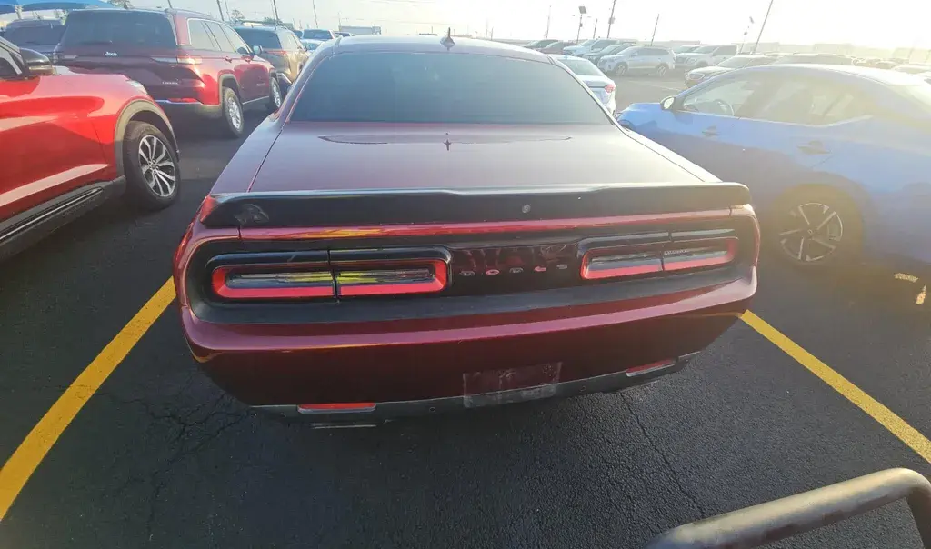 2022 Dodge Challenger SXT Auto photo 5