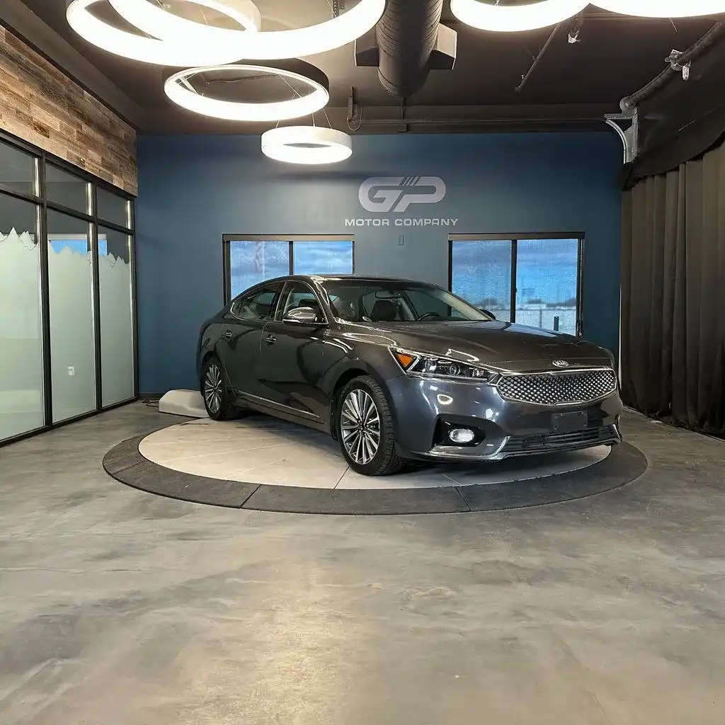 2018 Kia Cadenza's photo