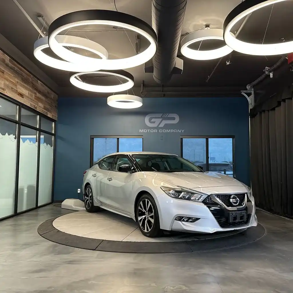 2018 Nissan Maxima S's photo